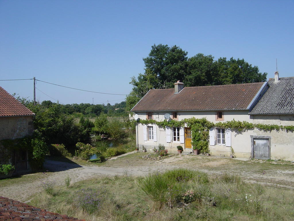 Villa Chez Tartaud Lathus St Remy Esterno foto