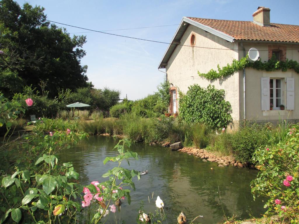Villa Chez Tartaud Lathus St Remy Esterno foto